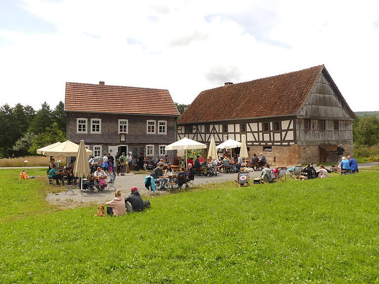 Im Rahmen der neuen Reihe 'FreiLandAugust' fanden regelmäßig kleine Aktionen im Fränkischen Freilandmuseum in Fladungen statt.