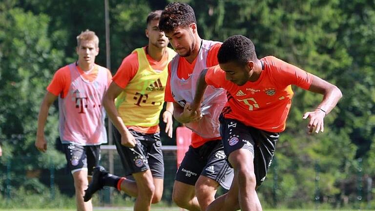 Im Trainingslager wurden die Bayern-Amateure fit für die kommenden Aufgaben gemacht. Timothy Tillman (vorne) und Resul Türkkalesi (dahinter) werden auch in Sand Vollgas geben.