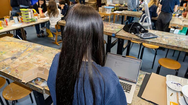 Ein Laptop für jedes Kind: Das gehört bei der ISM zum Unterricht. Ein Laptop für jedes Kind: Das gehört bei der ISM zum Unterricht. 
