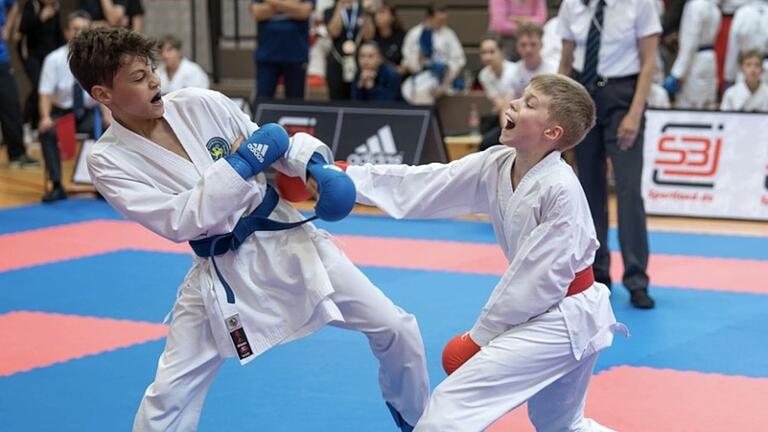 Bereit für Venedig: Karate-Nachwuchstalent Daniel Eckerdt (rechts, roter Gürtel) von der Turngemeinde wurde für die renommierte internationale Karate-Youth-League nominiert.