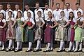 Vom 4. bis zum 6. August wird in Schounungen Kirchweih gefeiert. Unser Bild zeigt die Planpaare dieses Jahres: (hinten, von links) Fabian Zier, Tobias Hofmann, Andreas Hümpfer, Jan Werner, Jannis Roßkopf, Thomas Eberl, Jens Müller, Nils Roßkopf, Tobias Doile, Nils Werner, Tobias Heupel, Florian Doile, Ingrid und Harry Deuber (Naturfreunde), Joachim Wendel (RSV); vorne, von links: Emily Niebel, Sabrina Hilscher, Pauline Wilk, Eva Schmitt, Julia Stühler, Meagan Walls, Anna Bauer, Nele Brüggemann, Katharina Schäfer, Julia Gobierna, Annegret Wilk, Laura Fellbier, Thomas Rösner (RSV), Bürgermeister Stefan Rottmann und Claudia Braun (Naturfreunde).