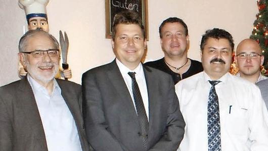 Gruppenbild mit Bürgermeister Helmut Blank (hinten, Mitte): die Stadtrats- und Kreistagskandidaten der Münnerstädter CSU Foto: Hubert Breitenbach       -  Gruppenbild mit Bürgermeister Helmut Blank (hinten, Mitte): die Stadtrats- und Kreistagskandidaten der Münnerstädter CSU Foto: Hubert Breitenbach