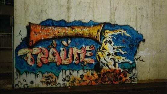 Michael Junker und Alexander Frank waren früher selber sogenannte Writer. In diesem Jahr möchten sie ein Buch über frühere Graffitis in Würzburg herausbringen. Ein Graffiti aus dem Jahr 1990 in der Zeppelinstraße.