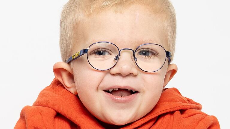 Lange hat der kleine Leo aus Untereisenheim auf eine Stammzellenspende gewartet. Endlich, am 5. Dezember, war es in der Würzburger Uniklinik soweit: Dem Vierjährigen wurden fremde Stammzellen transplantiert. Lange hat der kleine Leo aus Untereisenheim auf eine Stammzellenspende gewartet. Endlich, am 5. Dezember, war es in der Würzburger Uniklinik soweit: Dem Vierjährigen wurden fremde Stammzellen transplantiert. 