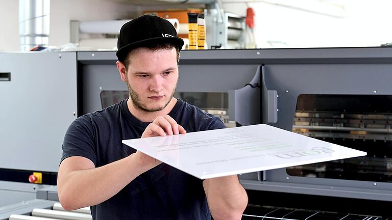 Ausbildungsberufe praxisnah kennenlernen – das geht zum Beispiel bei einem Praktikum in Handwerksbetrieben in der Region. Ausbildungsberufe praxisnah kennenlernen – das geht zum Beispiel bei einem Praktikum in Handwerksbetrieben in der Region.