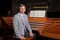 Der Regensburger Domorganist Franz Josef Stoiber improvisiert an der Vleugels-Orgel Werke unter anderem von Franhz Lehrndorfer, Johann Sebastian Bach und Marcel Dupré.