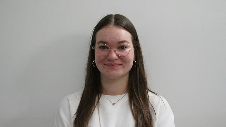 Sophia Glinka (15) aus Rödelmaier will nach der Schule Grundschullehramt studieren. Sophia Glinka (15) aus Rödelmaier will nach der Schule Grundschullehramt studieren.