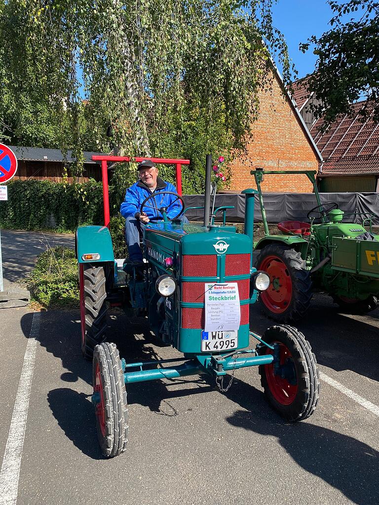 Saatmarkt mit Schleppertreffen in Remlingen. Mehr als 40 Verkaufsstände und viel Informationen in den bunt geschmückten Höfen und Gassen Saatmarkt mit Schleppertreffen in Remlingen. Mehr als 40 Verkaufsstände und viel Informationen in den bunt geschmückten Höfen und Gassen