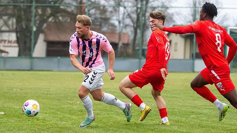 Patrick Hofmann (links) kommt nach seiner Verletzungspause immer besser in Form und erzielte den 1:0-Siegtreffer im Test des TSV Aubstadt gegen den FC Ingolstadt II.