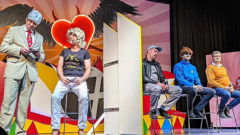 In Rudi Carrells (Andreas Freibott) Dating-Show „Herzblatt“ entschied sich Rentnerin Margarethe (Elmar Freibott) in beiden Fällen für Kandidat Nummer Zwei.       -  In Rudi Carrells (Andreas Freibott) Dating-Show „Herzblatt“ entschied sich Rentnerin Margarethe (Elmar Freibott) in beiden Fällen für Kandidat Nummer Zwei.