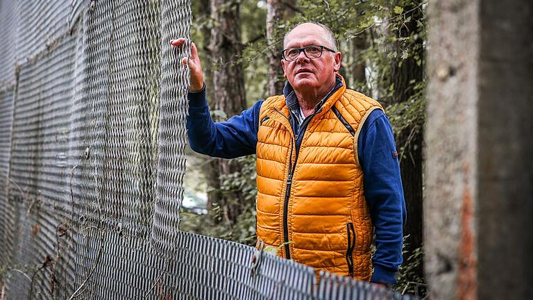 Mahnmal der Geschichte: Ein Stück des ehemaligen Grenzzauns steht nicht weit von Walter Herolds Heimatort Ermershausen entfernt.