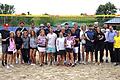 Die Stimmung und das Wetter haben gepasst beim Can-Cup Gedächtnis-Turnier in Wiesenfeld. Der diesjährige Schirmherr, Karlstadts Bürgermeister Michael Hombach (im blauen Hemd) gratulierte den Sieger-Teams im Beachvolleyball und auf den Tennisplätzen.