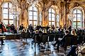 Das&nbsp; Mahler Chamber Orchestra im Kaisersaal der Residenz. Die vielen freien Plätze sind nicht auf mangelndes Publikumsinteresse, sondern die Hygienevorgaben zurückzuführen.