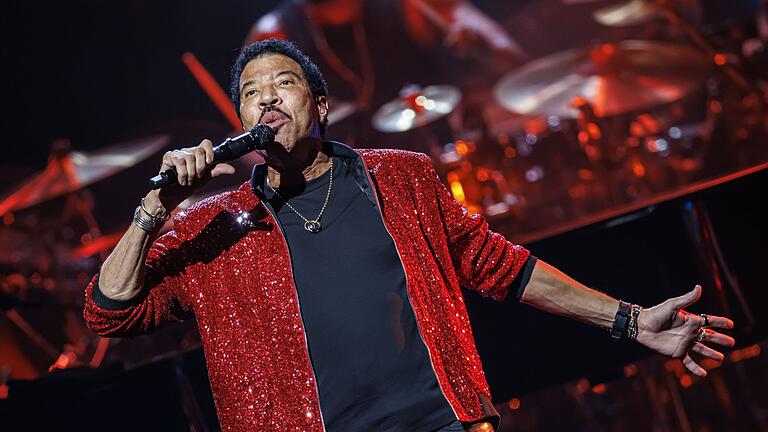 Lionel Richie wieder auf Deutschland-Tour       -  In den letzten Jahren trat Lionel Richie auf vielen Festivals auf. 2025 gibt er auf seiner Europa-Tournee fünf Konzerte in Deutschland.