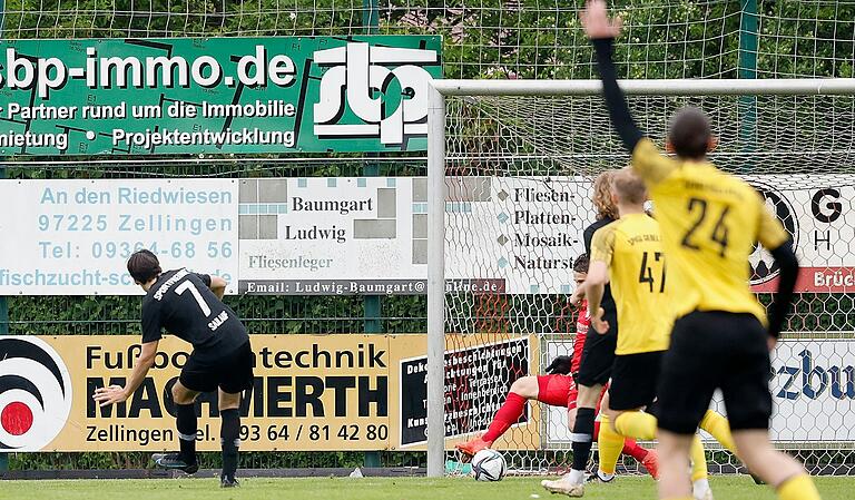 Lucas Bonnier (links) erzielte nach fünf Minuten das 1:0 für die Sportfreunde Sailauf. Lucas Bonnier (links) erzielte nach fünf Minuten das 1:0 für die Sportfreunde Sailauf.