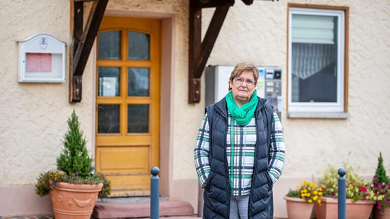 Kriemhild Knaier stammt aus Bad Neustadt und übernahm 1987 das Niederläurer 'Gasthaus Goldener Stern' von ihren Schwiegereltern Ferdl und Paula Knaier.