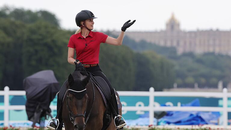 Paris 2024 - Pferdesport       -  Bredow-Werndl zeigt Unverständnis für Dujardin