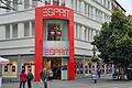 Das Esprit-Geschäft in Würzburg am Dominikanerplatz bleibt vorerst länger geöffnet.