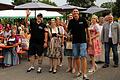 Weinselige Stimmung herrschte beim Escherndorfer Weinfest am Wochenende, zu dem die Lump-Jugend und Weinprinzessin Julia Voll über tausend Besucher begrüßen durften.