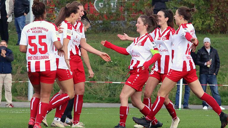 Der letzte gemeinsame Jubel der Fußballerinnen der Würzburger Kickers in der 2. Bundesliga ist nun schon fast vier Monate her. Jetzt hoffen die Kickers-Frauen auf einen Re-Start im März. Der letzte gemeinsame Jubel der Fußballerinnen der Würzburger Kickers in der 2. Bundesliga ist nun schon fast vier Monate her. Jetzt hoffen die Kickers-Frauen auf einen Re-Start im März.