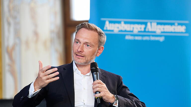 AZ Live FDP Parteivorsitzender Christian Lindner.jpeg - FDP-Parteivorsitzender Christian Lindner zu Gast bei Augsburger Allgemeine Live im Kleinen Goldenen Saal. AZ Live FDP Parteivorsitzender Christian Lindner.jpeg - FDP-Parteivorsitzender Christian Lindner zu Gast bei Augsburger Allgemeine Live im Kleinen Goldenen Saal.