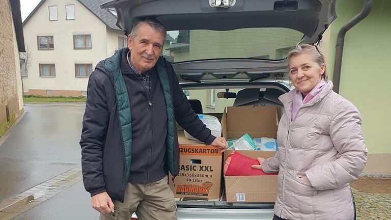 Ewald Kopp von den Veteranenfreunden Herlheim brachte ein Auto voller Hilfsgüter zu Natascha Göb. Ewald Kopp von den Veteranenfreunden Herlheim brachte ein Auto voller Hilfsgüter zu Natascha Göb.