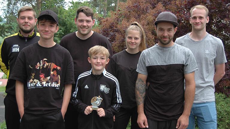 Auf dem Foto vordere Reihe von links Robin Gensler, Emil Spatschek, Timo Diesel; hintere Reihe Max Henkel, Manuel Seidenzahl, Alina Wolf, Patrick Zuleger. Auf dem Foto vordere Reihe von links Robin Gensler, Emil Spatschek, Timo Diesel; hintere Reihe Max Henkel, Manuel Seidenzahl, Alina Wolf, Patrick Zuleger.