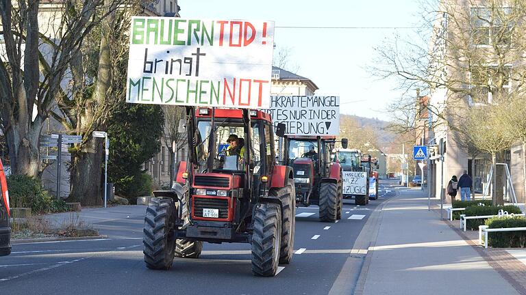 Auch in Bad Kissingen fand am Mittwoch wieder eine Bauern-Demo statt. Auch in Bad Kissingen fand am Mittwoch wieder eine Bauern-Demo statt.