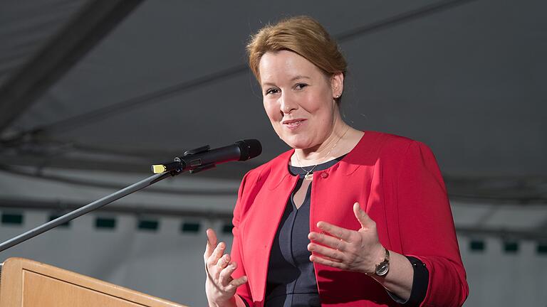 Ministerin Franziska Giffey will Ordnung in die Familienpolitik bringen. Das versprach sie kürzlich in Karlstadt (Lkr. Main-Spessart).&nbsp;