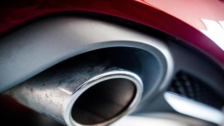 Diesel-Käufern, die ihr Auto über einen Darlehensvertrag mit Rückgabeoption finanziert haben, kann trotzdem Schadenersatz zustehen. Das hat der BGH in einem Audi-Fall entschieden. Foto: Christoph Schmidt/dpa/Symbolbild - Der Bundesgerichtshof hat geklärt, unter welchen Voraussetzungen vom Abgasskandal betroffene Dieselfahrer Schadenersatz zustehen könnte. Diesel-Käufern, die ihr Auto über einen Darlehensvertrag mit Rückgabeoption finanziert haben, kann trotzdem Schadenersatz zustehen. Das hat der BGH in einem Audi-Fall entschieden. Foto: Christoph Schmidt/dpa/Symbolbild - Der Bundesgerichtshof hat geklärt, unter welchen Voraussetzungen vom Abgasskandal betroffene Dieselfahrer Schadenersatz zustehen könnte.