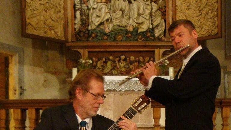 Lorenz Schmidt (Gitarre) und Jörg Wiedersich (Flöte).