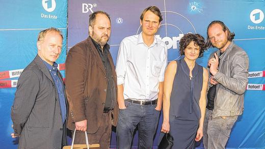 Auf dem roten Teppich: Die Schauspieler Stefan Merki, Matthias Egersdörfer, Fabian Hinrichs, Eli Wasserscheid und Andreas Leopold Schadt (von links) vor der Premiere des Franken-„Tatorts“ in Nürnberg. Auf dem roten Teppich: Die Schauspieler Stefan Merki, Matthias Egersdörfer, Fabian Hinrichs, Eli Wasserscheid und Andreas Leopold Schadt (von links) vor der Premiere des Franken-„Tatorts“ in Nürnberg.