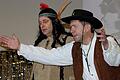 Wolfgang Schorr (rechts) und Hanni Derra beleuchteten als &bdquo;Winnetou und Old Shatterhand&ldquo; so manches Ereignis aus Neubrunn.