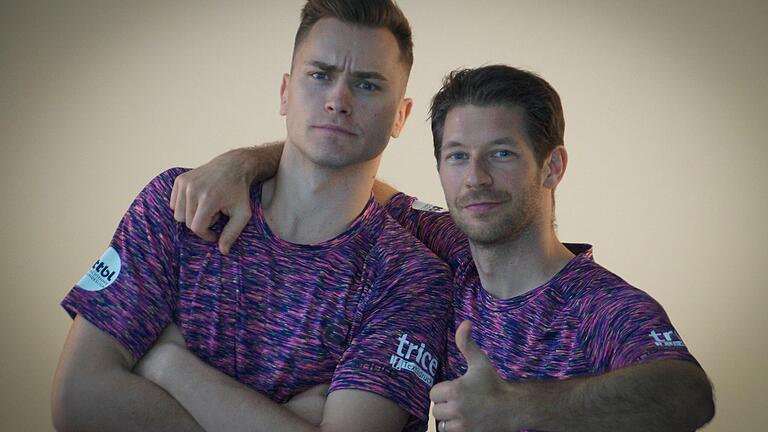 Der Spaß kam nicht zu kurz beim Fotoshooting mit den Bad Königshöfer Bundesligaspielern Filip Zeljko (links) und Bastian Steger. Der Spaß kam nicht zu kurz beim Fotoshooting mit den Bad Königshöfer Bundesligaspielern Filip Zeljko (links) und Bastian Steger.