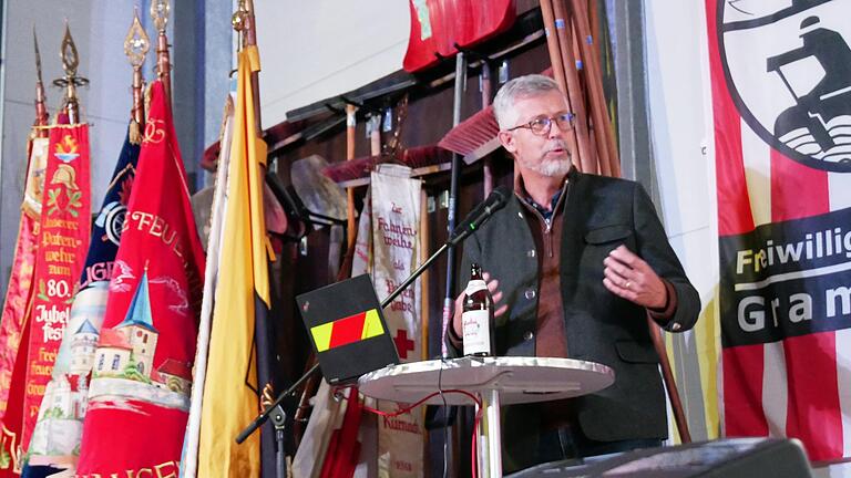 Bürgermeister Bernhard Weidner sieht die Gemeinde Rimpar nicht in alleiniger Verantwortung, den Faschingszug zu organisieren. Bürgermeister Bernhard Weidner sieht die Gemeinde Rimpar nicht in alleiniger Verantwortung, den Faschingszug zu organisieren.