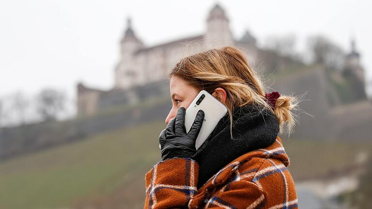 Funklöcher, Breitband, Strahlenbelastung: Der Mobilfunk wirft viele Fragen auf. Einige davon wurden jetzt bei einem Kongress in Würzburg beantwortet. Funklöcher, Breitband, Strahlenbelastung: Der Mobilfunk wirft viele Fragen auf. Einige davon wurden jetzt bei einem Kongress in Würzburg beantwortet.