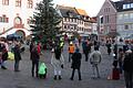 Mit Trommeln und anderen Rhythmusinstrumenten demonstrierten am Sonntag in Karlstadt rund 50 Menschen für Freiheit und Frieden, aber auch gegen die ihrer Ansicht nach unverhältnismäßigen Corona-Maßnahmen.