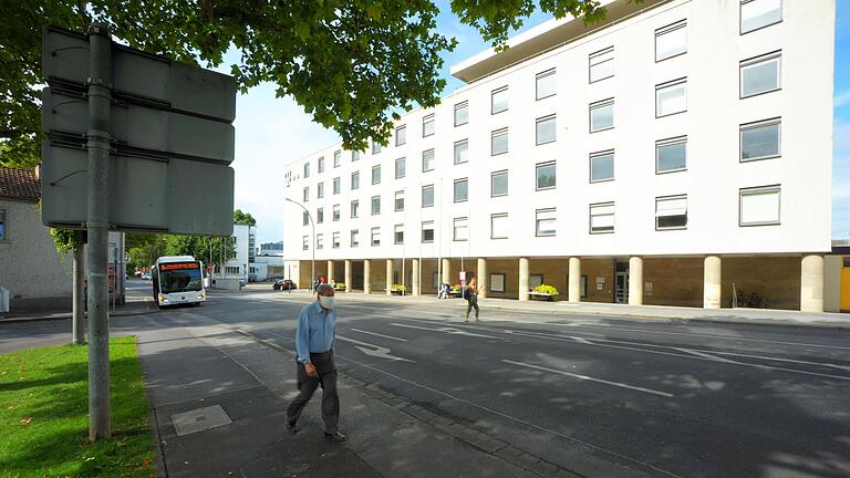 Das Telekomgebäude in der Münchner Straße steht vor der Generalsanierung.