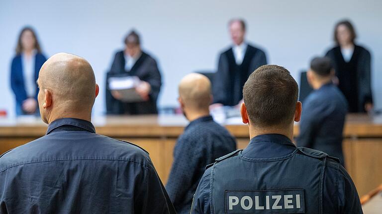 Prozessauftakt gegen Supermarktbesitzer       -  Die beiden Angeklagten sollen laut Staatsanwaltschaft gemeinsam gehandelt haben.