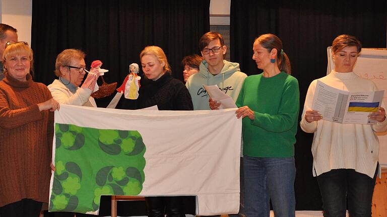 Die ukrainischen Geflüchteten aus Königsberg führten ein Puppentheater auf. Die ukrainischen Geflüchteten aus Königsberg führten ein Puppentheater auf.