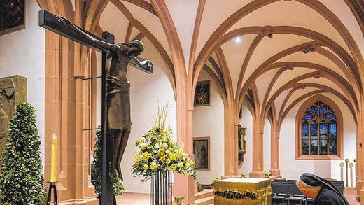Gedenken an den Generalvikar: An diesem Freitag haben die Menschen in der Sepultur im Kiliansdom Gelegenheit, am Sarg Abschied vom verstorbenen Karl Hillenbrand zu nehmen. - Gedenken an den Generalvikar: An diesem Freitag haben die Menschen in der Sepultur im Kiliansdom Gelegenheit, am Sarg Abschied vom verstorbenen Karl Hillenbrand zu nehmen. Gedenken an den Generalvikar: An diesem Freitag haben die Menschen in der Sepultur im Kiliansdom Gelegenheit, am Sarg Abschied vom verstorbenen Karl Hillenbrand zu nehmen. - Gedenken an den Generalvikar: An diesem Freitag haben die Menschen in der Sepultur im Kiliansdom Gelegenheit, am Sarg Abschied vom verstorbenen Karl Hillenbrand zu nehmen.