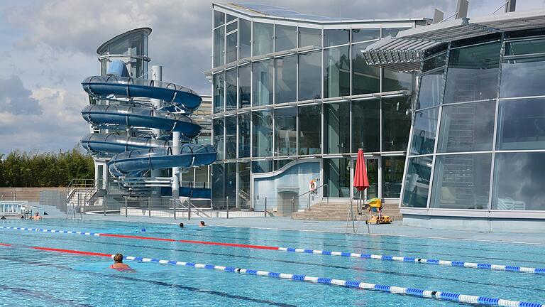 Im Triamare in Bad Neustadt begann am 1.Mai die Freibadsaison. Im Triamare in Bad Neustadt begann am 1.Mai die Freibadsaison.