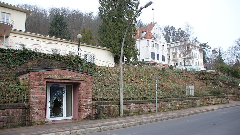 Das Sanatorium Fronius steht seit 2017 leer. Jetzt gibt es neue Pläne für das Areal.       -  Das Sanatorium Fronius steht seit 2017 leer. Jetzt gibt es neue Pläne für das Areal.