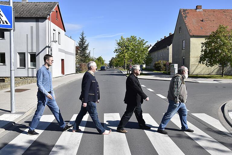 Foto nach dem Vorbild der Beatles: Die Redemptoristen verabschieden sich aus Würzburg. Martin König, Fritz Vystrcil, Bernd Wagner sowie Bruder Gerhard Rheintaler. Foto nach dem Vorbild der Beatles: Die Redemptoristen verabschieden sich aus Würzburg. Martin König, Fritz Vystrcil, Bernd Wagner sowie Bruder Gerhard Rheintaler.