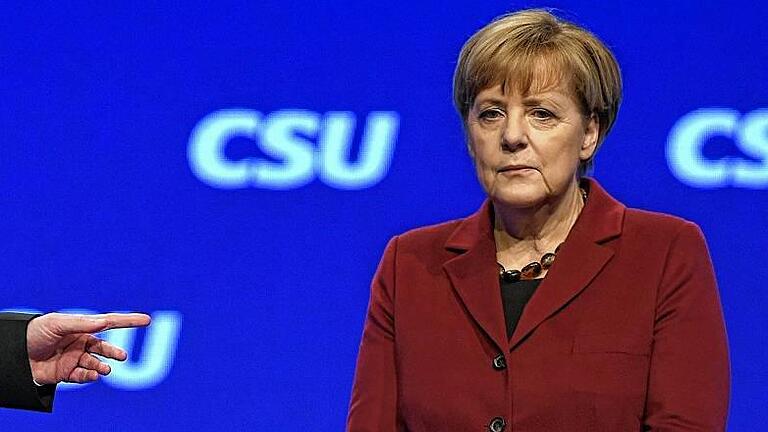 -       -  Verärgert: Angela Merkel beim CSU-Parteitag.