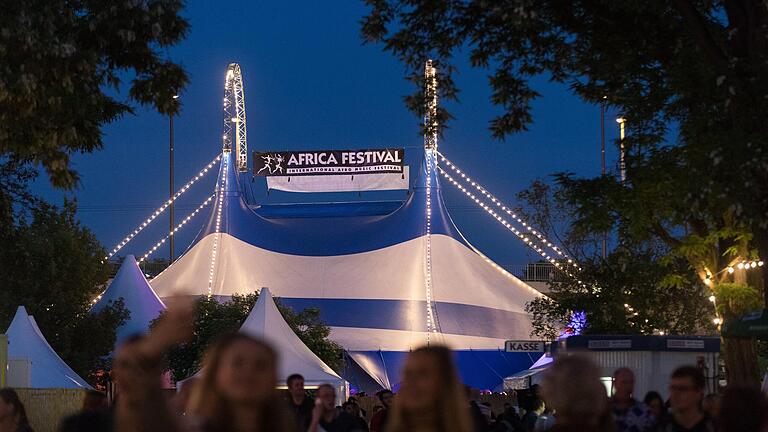 Auf diesen Anblick werden die Besucher des 32. Africa Festivals auf den Würzburger Mainwiesen in diesem Jahr verzichten müssen. Es wird kein Zirkuszelt geben.