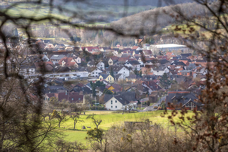 'Am Euling' lohnt ein Blick zurück ins Tal, hier auf Eschau. 'Am Euling' lohnt ein Blick zurück ins Tal, hier auf Eschau.