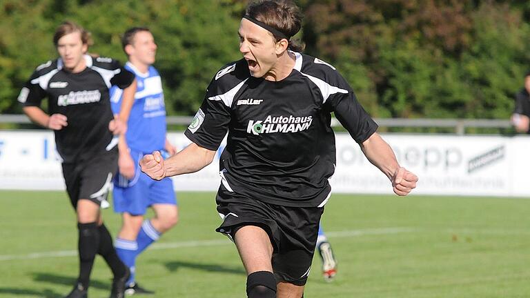 Jens Fromm, hier noch im Trikot des TSV Karlburg, schließt sich der Fußballvereinigung Gemünden/Seifriedsburg an. Jens Fromm, hier noch im Trikot des TSV Karlburg, schließt sich der Fußballvereinigung Gemünden/Seifriedsburg an.