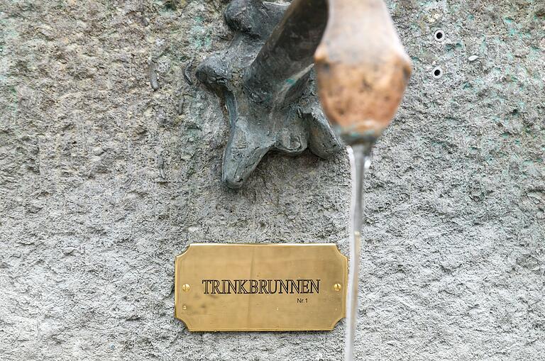 Am Marktbärbelbrunnen am unteren Markt fließt künftig Trinkwasser aus dem Brunnen.&nbsp;&nbsp;