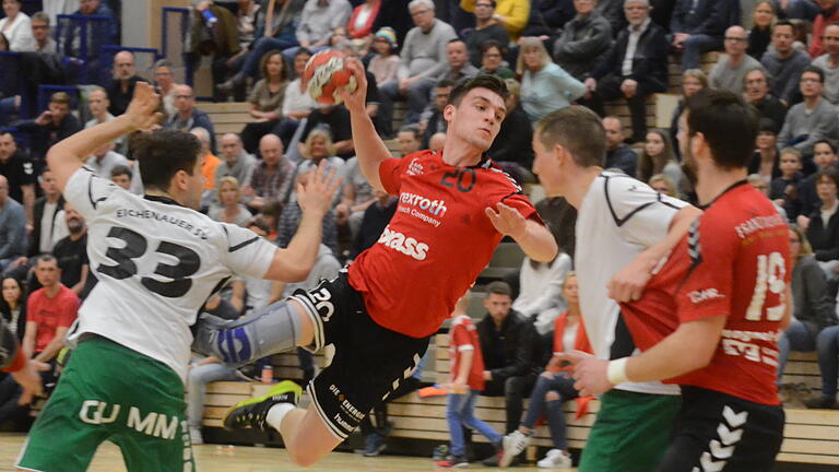 Handball Bayernliga, TSV Lohr - Eichenauer SV am Samstag, 30. März 2019: mit Ball Jonathan Born (Lohr)